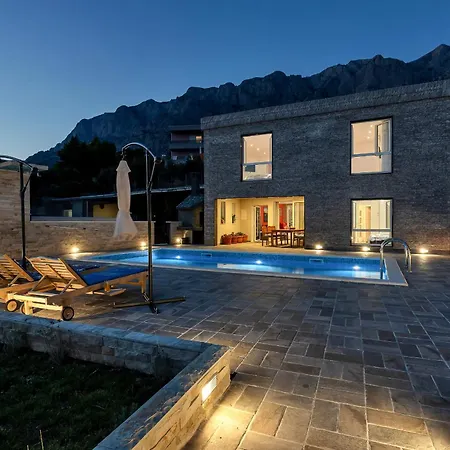 Infinite Joy מאקרסקה