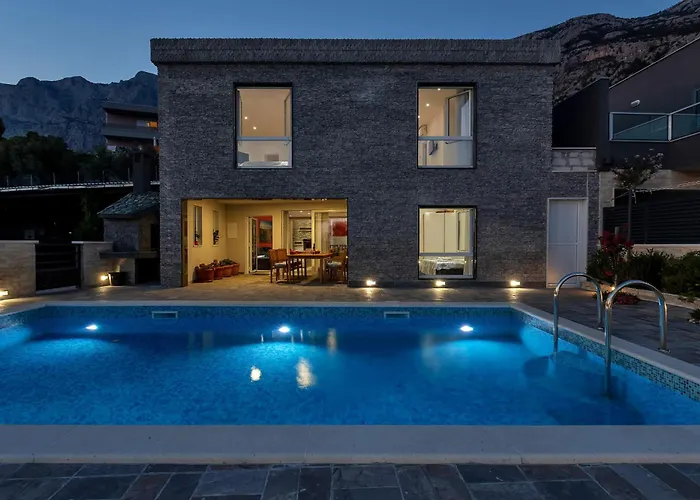 Infinite Joy Makarska